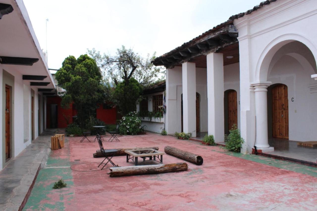 Fandango Hostel San Cristobal de las Casas Exterior photo