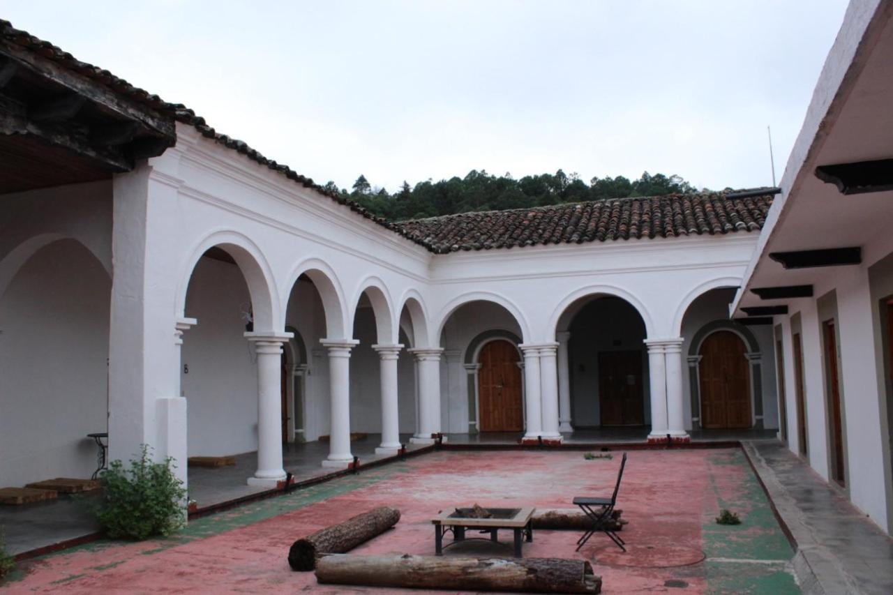 Fandango Hostel San Cristobal de las Casas Exterior photo